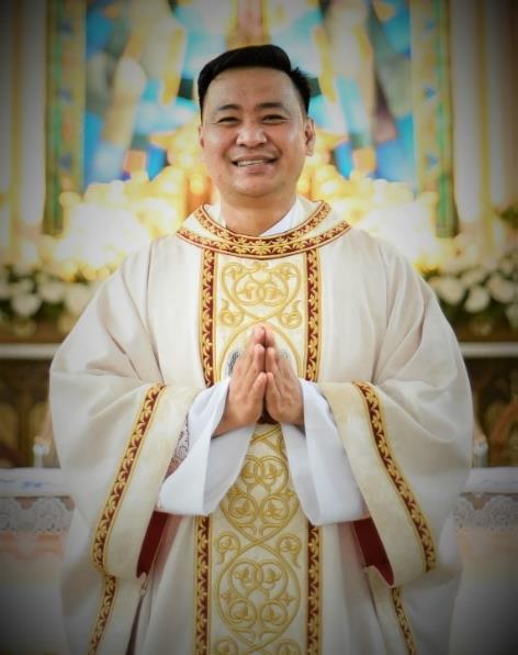 Newly  sacramentino priests 2