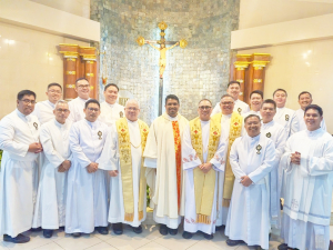 Le Sup&eacute;rieur g&eacute;n&eacute;ral, P&egrave;re Philip Benzy Romician, SSS, a fait sa visite canonique de trois semaines  dans la Province des Philippines