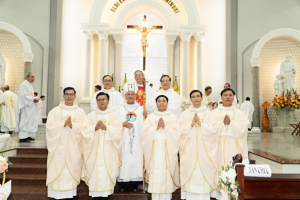 Ordinations au Vietnam