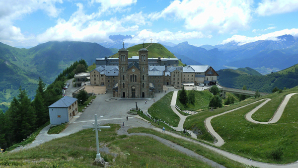 Un Oratoire Saint Pierre-Julien Eymard au Sanctuaire Notre Dame de La Salette !