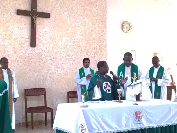 Le P&egrave;re G&eacute;n&eacute;ral au Congo Brazzaville: Deuxi&egrave;me visite canonique