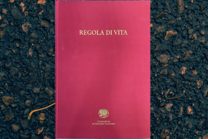 R&egrave;gle de Vie SSS 40e anniversaire de son approbation d&eacute;finitive par l'&Eacute;glise