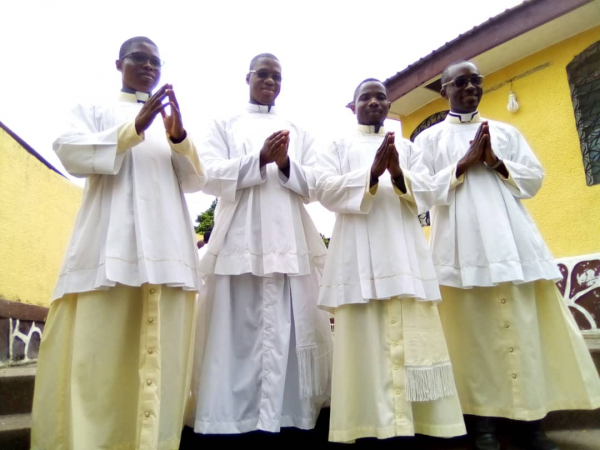 Minist&egrave;res au Scolasticat Interafricain Emma&uuml;s