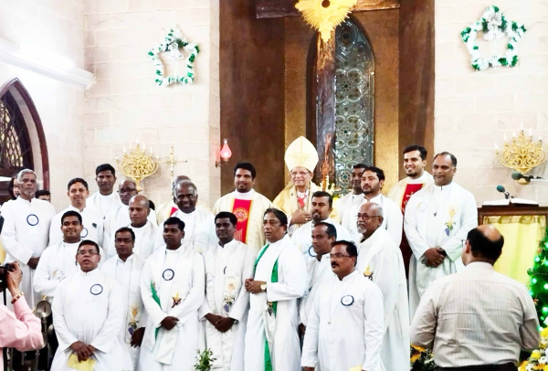 60 ann&eacute;es de gloire: le Jubil&eacute; de Diamant de la Congr&eacute;gation du Saint Sacrement en Inde