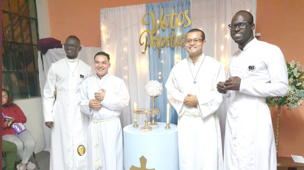 Profession Perp&eacute;tuelle, Chapelle San Pablo, Canto Chico, Lima, P&eacute;rou