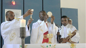 Colombie: Premi&egrave;re messe &agrave; Ha&iuml;ti