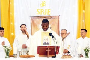 F&ecirc;te de Saint Pierre Julien Eymard Lima-P&eacute;rou